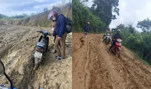 Heartwarming Efforts of Teachers Navigating Rough Terrain to Bring Kids to School - image 10