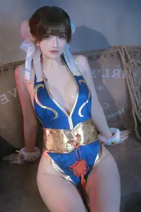 Coser Lu Ba Sui: Chun-Li's Alluring Combat Training Guide - image 30