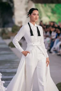 Miss Vietnam Tieu Vy Shines as Vedette in Ha Thanh Viet Princess Gown - image 9