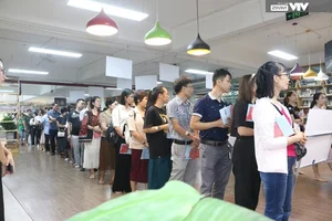 Exciting New Beginnings: Students and Parents Celebrate the New School Year - image 4