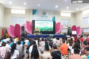 Exciting New Beginnings: Students and Parents Celebrate the New School Year - image 9