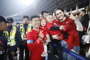 Vietnam National Team Wins AFF Cup: Spotlight on the Captain's Wife's Beauty - image 0