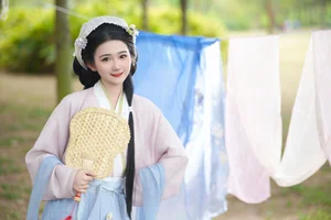 Art Language Vol.6327: Yi Da Kuai Dan Gao's Visual Journey in YiTuYu - image 2