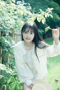 Artistic Portraits of Xiao Yi Mei Mei in YiTuYu Art Language Vol.4798: A Visual Masterpiece - image 1