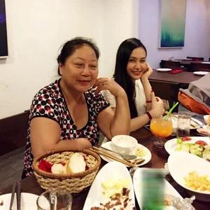 Tuan Hung’s Wife Reveals the Secret to a Harmonious Relationship with Her Mother-in-Law - image 4