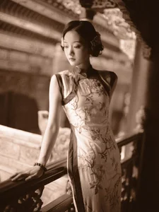 YiTuYu Art Language Vol.10616 Yao Guai Na Li Tao: A Stunning Photobook of Mystical Beauty - image 1