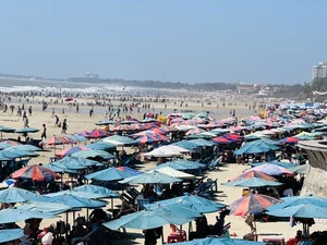 Vietnam’s Top Tourist Destinations Experience Record Crowds During Lunar New Year 2024 - image 7