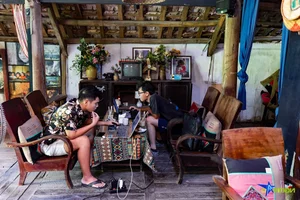 Experience Northwest Culture at This Unique Stilt House Cafe in Hanoi - image 8