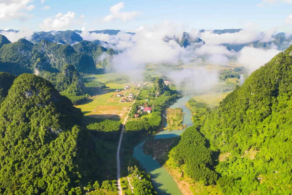 Family Trip to Quang Binh: 4 Days 3 Nights for Only 6 Million Per Person
