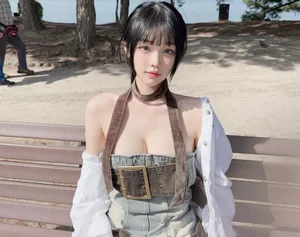 The Rise of a Social Media Icon: From Schoolgirl to Million-Follower Star - image 9
