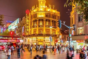 World-Famous Boulevards: Iconic Streets Every Traveler Should Visit - image 108