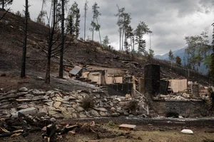 Devastating Wildfires Impact Popular Tourist Towns: A Visual Report - image 7