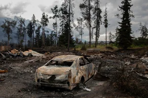 Devastating Wildfires Impact Popular Tourist Towns: A Visual Report - image 15
