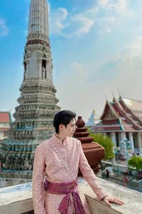 Lan Phuong Graces Stage as Moon Lady While Four Months Pregnant - image 11