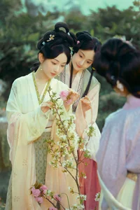 Ethereal Spring Glow: Yu Wei Jiang Captivates in the Art Language Vol. 9069 Photography Series - image 15