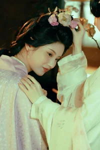 Ethereal Spring Glow: Yu Wei Jiang Captivates in the Art Language Vol. 9069 Photography Series - image 8