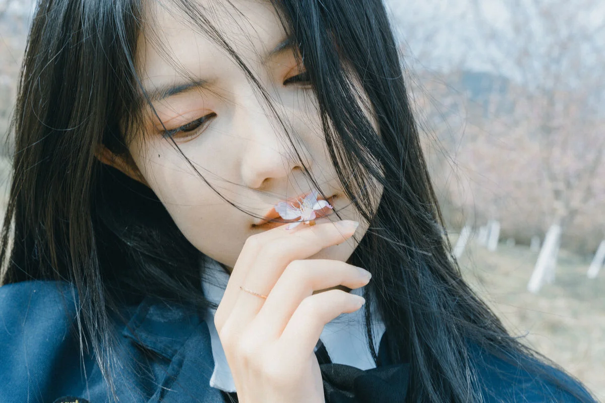Modern Aesthetics in YiTuYu Art Language Vol.6704 with Yan Shi Yi