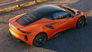 Lotus Emira 420 Sport Unveiled: Enhanced Power and Lightweight Performance - image 1