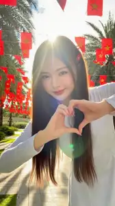Hot Girl Le Ly Lan Huong: Pristine Beauty Captivates Social Media - image 0