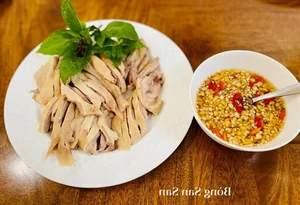 Actress Dieu Huong and Husband Share Sweet Family Moments in the US - image 6