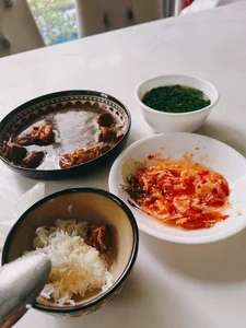 Singer Nguyen Ngoc Anh Inspires Fans with Cozy Rainy Day Comfort Food - image 4