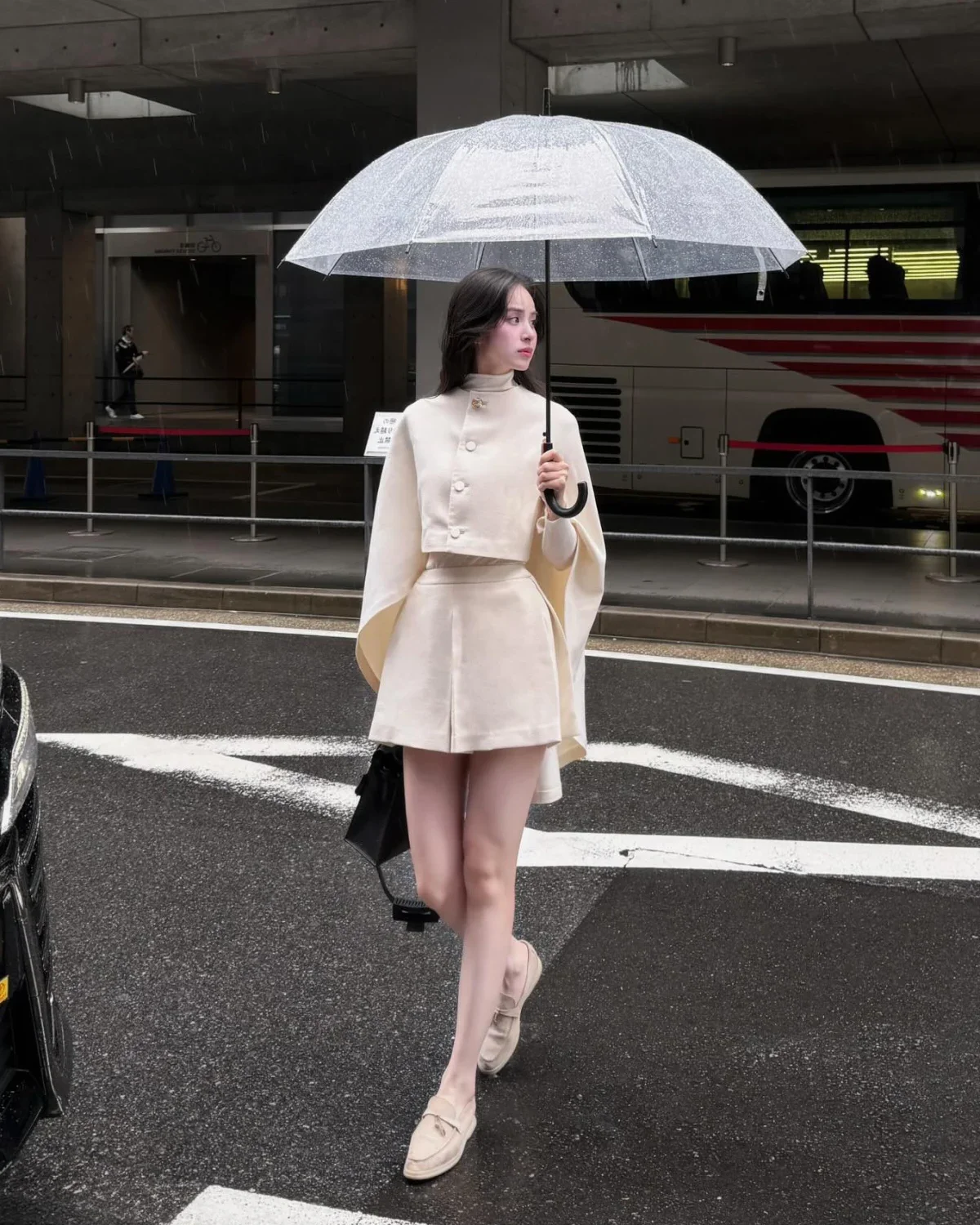 True Elegance: How Natural Charisma Elevates Budget Fashion to Luxury Heights