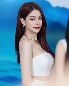 Vietnamese-Thai Beauty Queen Paulius Prajakrattanakul Takes China by Storm - image 3