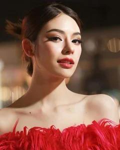 Vietnamese-Thai Beauty Queen Paulius Prajakrattanakul Takes China by Storm - image 2