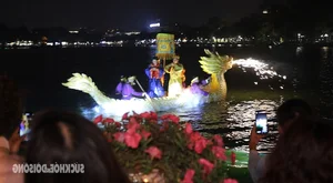 Hanoi Night Tourism: The Majestic Sword Restoration Reenactment at Ngoc Son Temple - image 4