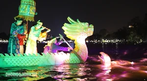 Hanoi Night Tourism: The Majestic Sword Restoration Reenactment at Ngoc Son Temple - image 8