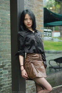 IESS Xiaoliu 'Black Silk Polaris' Gallery: Urban Chic and Classic Black Stockings - image 76