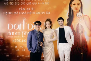 Bằng Kiều Joins Trizzie Phương Trinh and Mai Thu Huyền at Star-Studded Movie Premiere - image 9