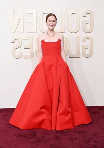 Stunning Red Carpet Fashion Highlights from Golden Globes 2024 - image 3