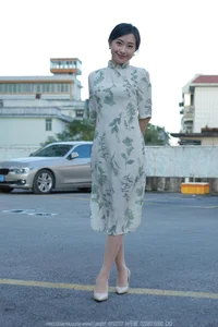 Elegant Model Xiao Jie in IESS Collection: Delicate Sheer Fashion Aesthetics - image 49