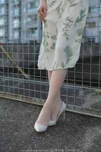 Elegant Model Xiao Jie in IESS Collection: Delicate Sheer Fashion Aesthetics - image 46
