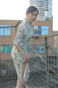 Elegant Model Xiao Jie in IESS Collection: Delicate Sheer Fashion Aesthetics - image 39