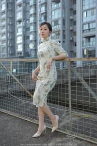 Elegant Model Xiao Jie in IESS Collection: Delicate Sheer Fashion Aesthetics - image 69