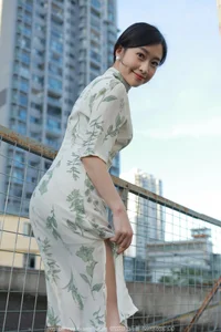 Elegant Model Xiao Jie in IESS Collection: Delicate Sheer Fashion Aesthetics - image 45