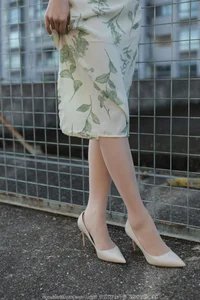 Elegant Model Xiao Jie in IESS Collection: Delicate Sheer Fashion Aesthetics - image 66