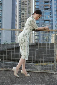 Elegant Model Xiao Jie in IESS Collection: Delicate Sheer Fashion Aesthetics - image 62