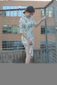 Elegant Model Xiao Jie in IESS Collection: Delicate Sheer Fashion Aesthetics - image 16