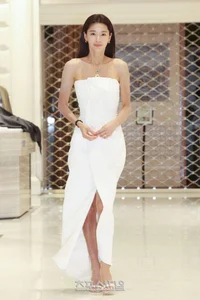 Popular Actress Stuns as an Absolute Goddess at Luxury Brand Event - image 1