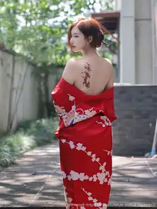 Jin Yun Xi Yuki: Enchanting Beauty in a Fiery Red Kimono, Captivating Every Gaze - XiuRen No.10683 - image 9