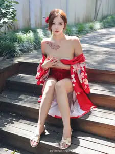 Jin Yun Xi Yuki: Enchanting Beauty in a Fiery Red Kimono, Captivating Every Gaze - XiuRen No.10683 - image 28
