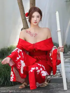 Jin Yun Xi Yuki: Enchanting Beauty in a Fiery Red Kimono, Captivating Every Gaze - XiuRen No.10683 - image 7