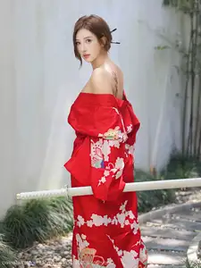 Jin Yun Xi Yuki: Enchanting Beauty in a Fiery Red Kimono, Captivating Every Gaze - XiuRen No.10683 - image 38