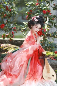 Timeless Elegance: Takumi Ya in YiTuYu Art Language Vol.8938 - image 3