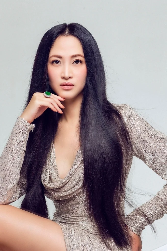 Elizabeth Thuy Tien: The Stunning Beauty of the Supermodel After a Decade Out of the Spotlight