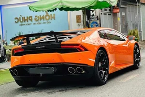 Stunning Lamborghini Huracan with Prestige License Plate Arrives in HCMC - image 0