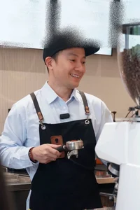 Hành trình khởi nghiệp đầy cảm hứng của Đan Trường và Tiến Đạt trước khi mở quán cà phê - image 2